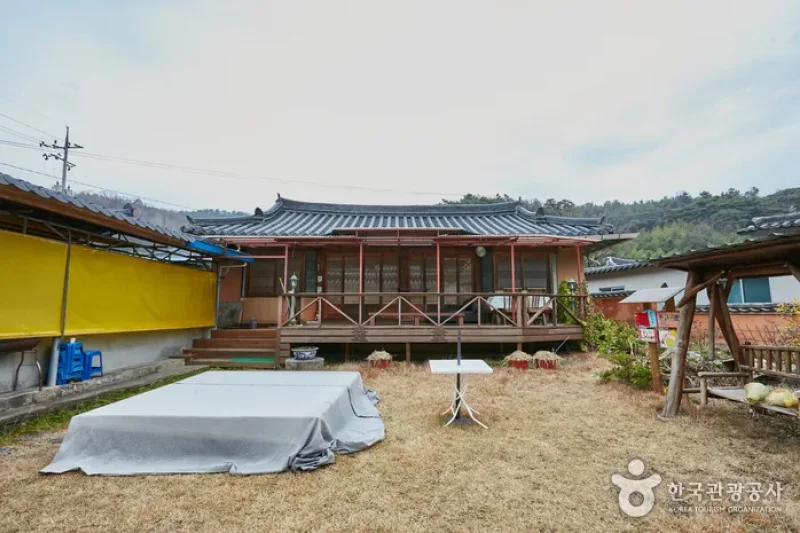 Gaesil Village Farming Association Corporation (Seokjeongdaek House) (개실마을영농조합법인 석정댁)[한국관광품질인증제/ Korea Quality] (10/11)