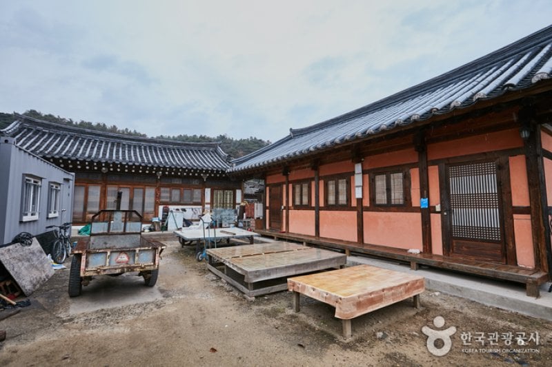 Gaesil Village Farming Association Corporation (Woongidaek House) (개실마을영농조합법인 웅기댁)[한국관광품질인증제/ Korea Quality] (7/10)