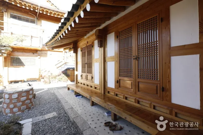 Soseoljae Chung (소설재(첨성대점))[한국관광품질인증제/ Korea Quality] (1/12)
