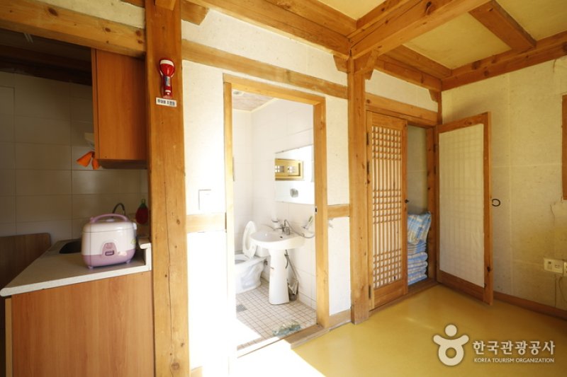 Chuwoojae House (개실마을 영농조합법인 추우재)[한국관광품질인증제/ Korea Quality] (7/12)