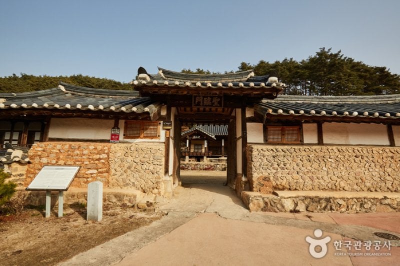 Nosongjeong Head House (노송정종택(퇴계생가))[한국관광품질인증제/ Korea Quality] (10/16)
