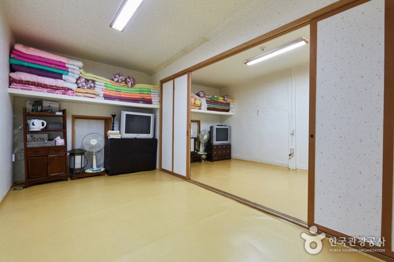 Andong Gotaek Isangru (Taejangtaesa of the Andong Kim Clan)(안동고택 이상루) [한국관광품질인증/Korea Quality] (15/16)