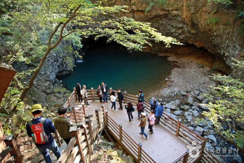 Bidulginangpokpo Falls (비둘기낭폭포) (4/10)