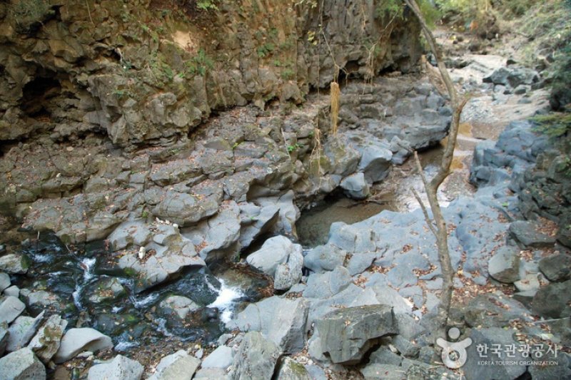 Bidulginangpokpo Falls (비둘기낭폭포) (6/10)