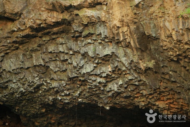 Bidulginangpokpo Falls (비둘기낭폭포) (7/10)
