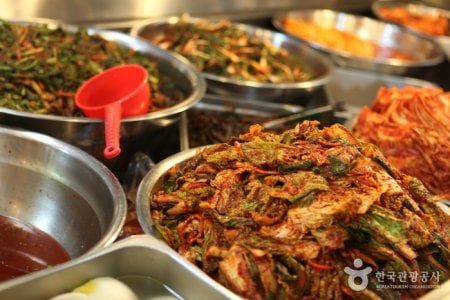 Mokpo Jayu Market (Namjin Night Market) (목포 자유시장 (남진야시장))