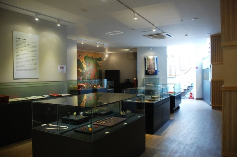 Byeokbong Korea Jewelry Museum (벽봉한국장신구박물관) (3/12)