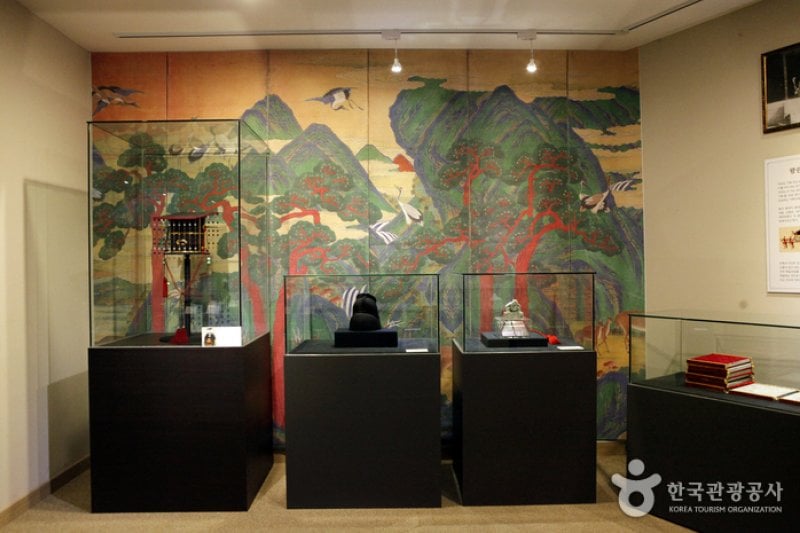 Byeokbong Korea Jewelry Museum (벽봉한국장신구박물관) (8/12)