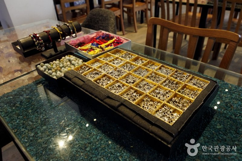 Byeokbong Korea Jewelry Museum (벽봉한국장신구박물관) (11/12)