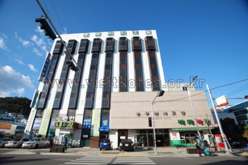 Beach Hotel (충무비치호텔) (2/6)
