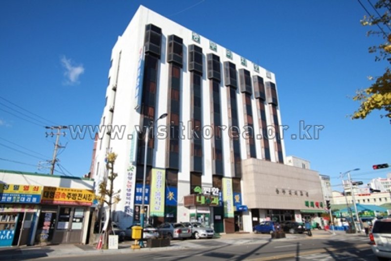 Beach Hotel (충무비치호텔) (3/6)