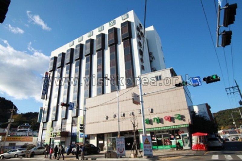 Beach Hotel (충무비치호텔) (4/6)