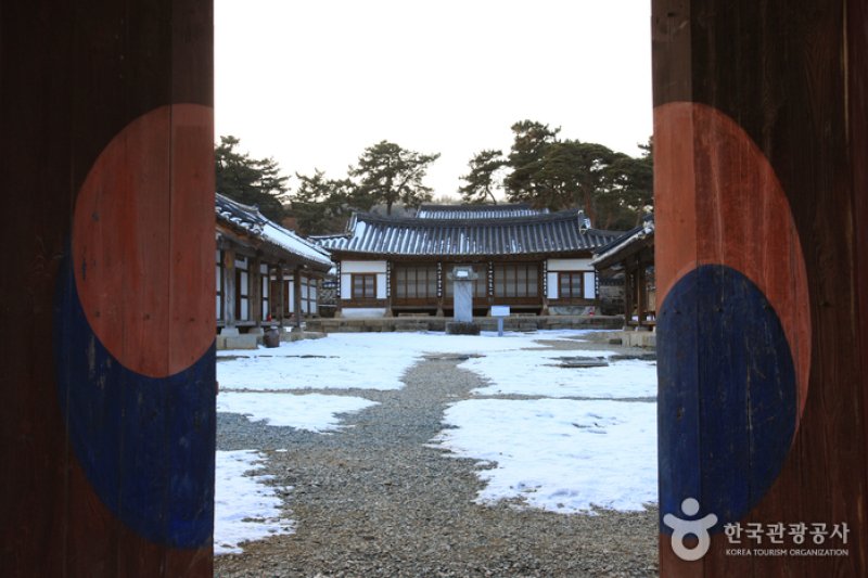 Donamseowon Confucian Academy [UNESCO World Heritage] (돈암서원 [유네스코 세계문화유산]) (1/25)