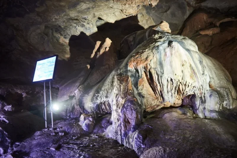 Gossi Cave  (8/12)