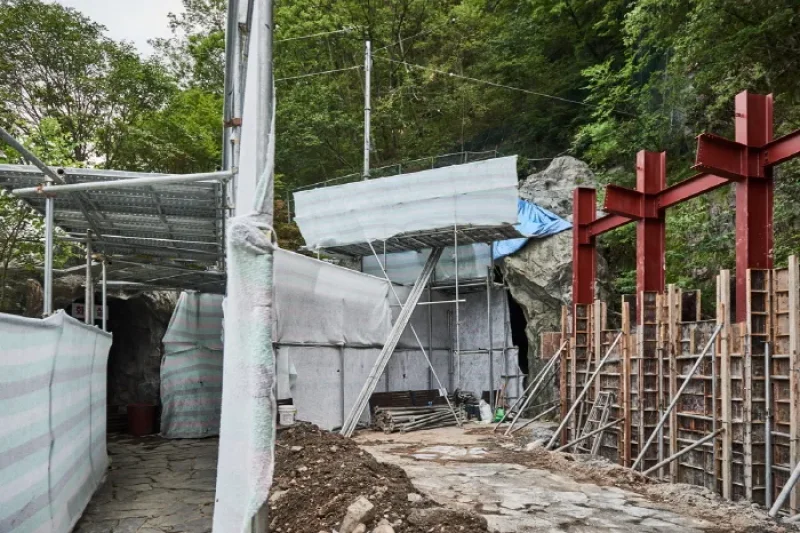 Gossi Cave  (9/12)