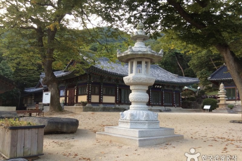 Yesan Hyangcheonsa Temple  (4/5)