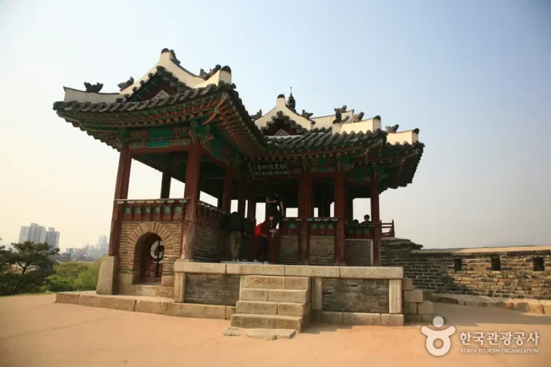 Banghwasuryujeong Pavilion  (5/5)