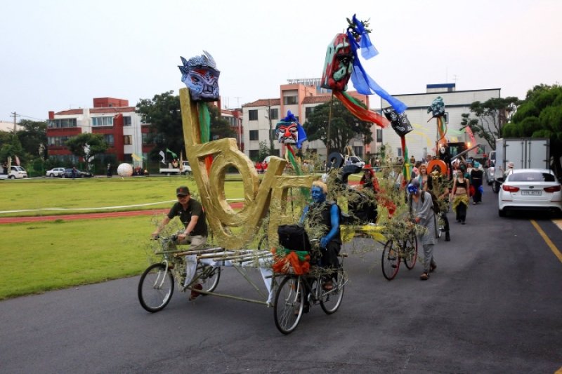 Jeju International Experimental Arts Festival (제주국제실험예술제) (6/6)