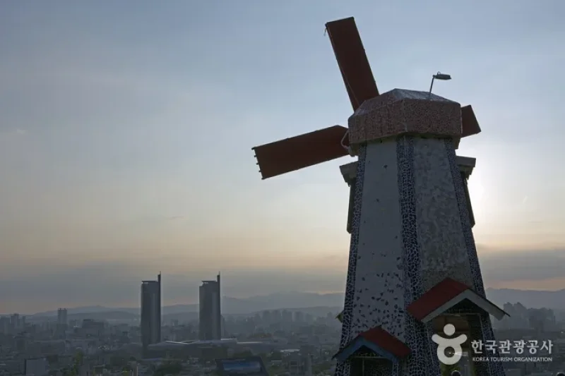 Daedong Sky Park (대동하늘공원) (8/16)