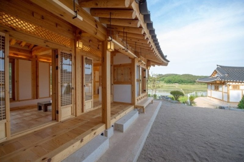 Daebudo Island Paper Art Museum Guesthouse (종이미술관펜션(종이미술관)) (4/6)