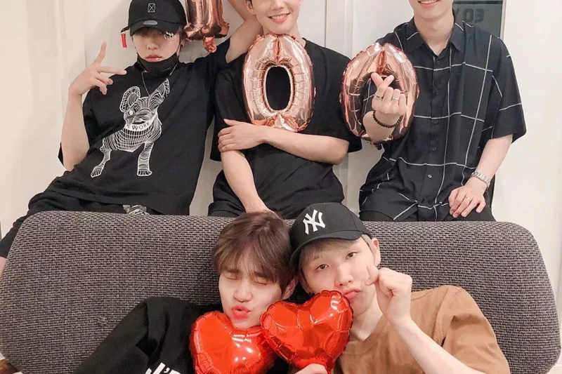 Naver 2019 VLIVE AWARDS'V HEARTBEAT Ground Standing ticket + Airport Railroad Express (AREX) (8/13)