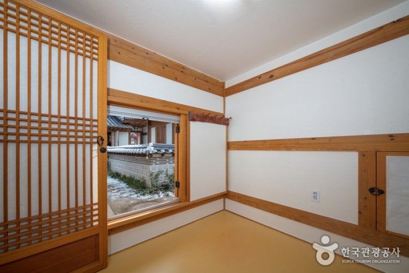 Gongju Hanok Village  (33/54)