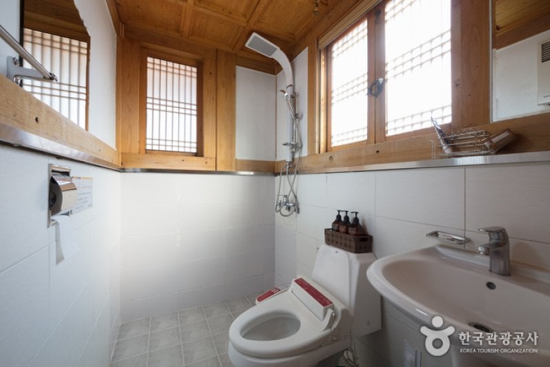 Gongju Hanok Village  (46/54)