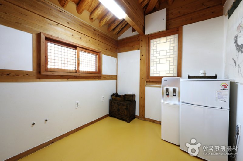Gongju Hanok Village  (51/54)