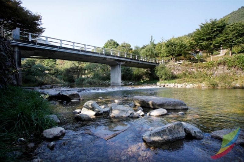 Banghwadong Natural Recreation Forest  (2/4)