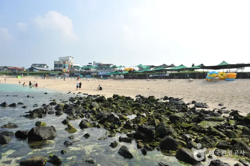 Udo Sanho Beach  (2/4)