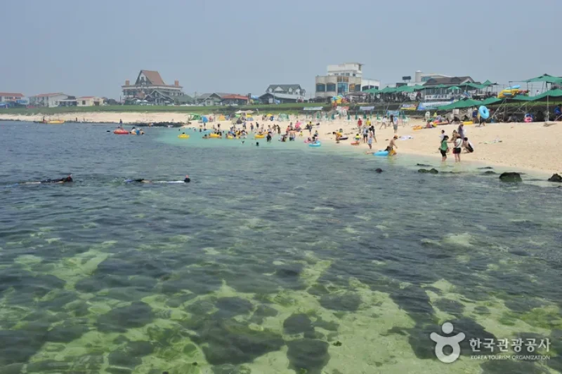 Udo Sanho Beach  (3/4)