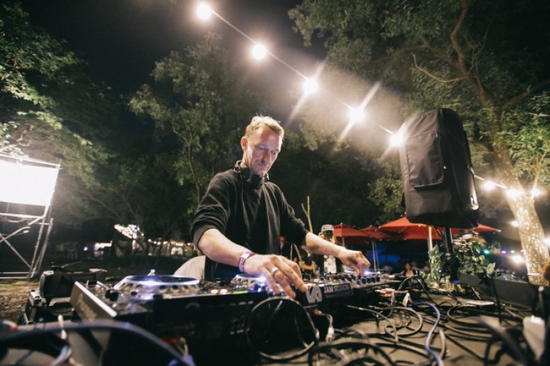 Rainbow Island Music &amp; Camping Festival  (2/4)