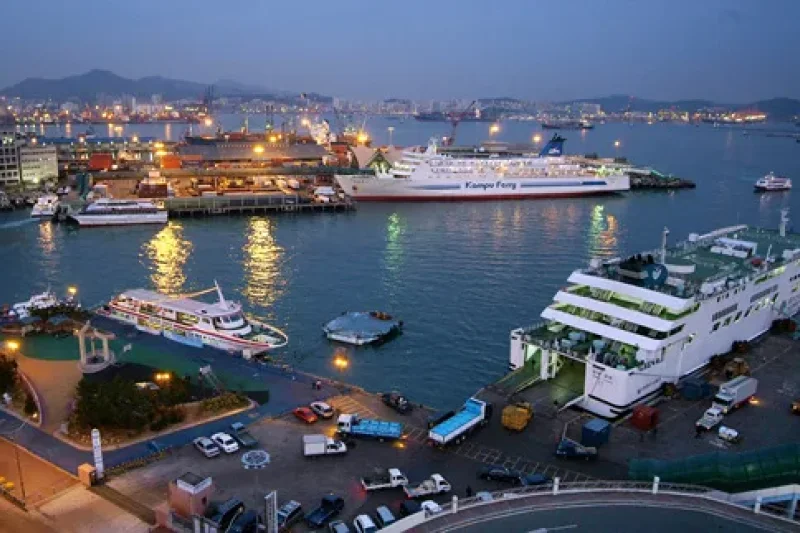 Busan Port Passenger Terminal  (2/6)