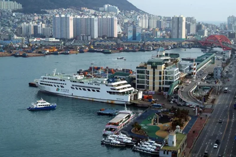 Busan Port Passenger Terminal  (4/6)