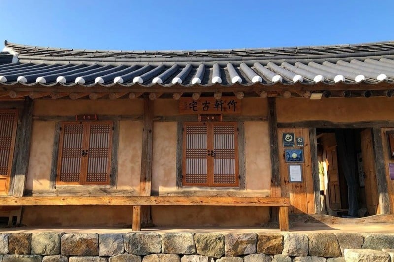 Jukheon Traditional House (죽헌고택) (3/4)