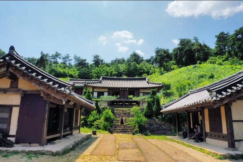 Dojeongseowon (도정서원) (1/21)