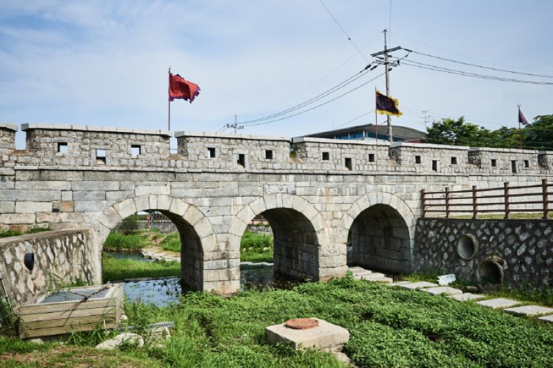 Ganghwa Seoksumun Gate  (9/16)