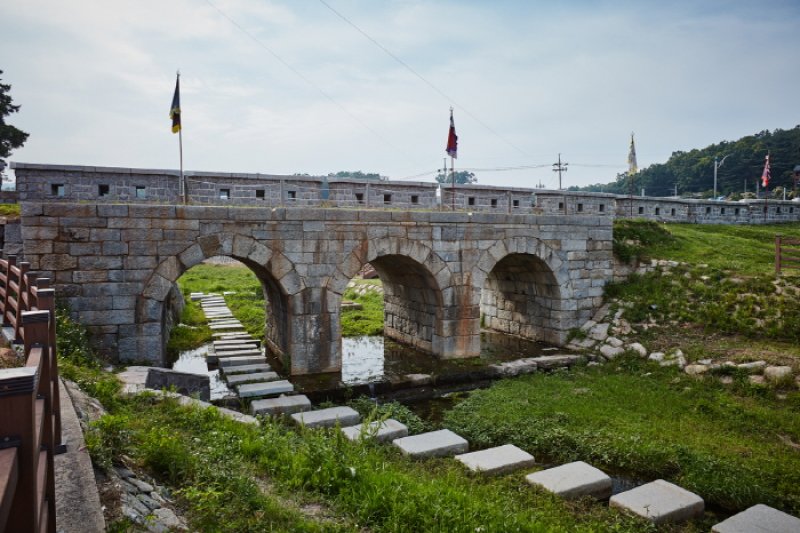 Ganghwa Seoksumun Gate  (13/16)