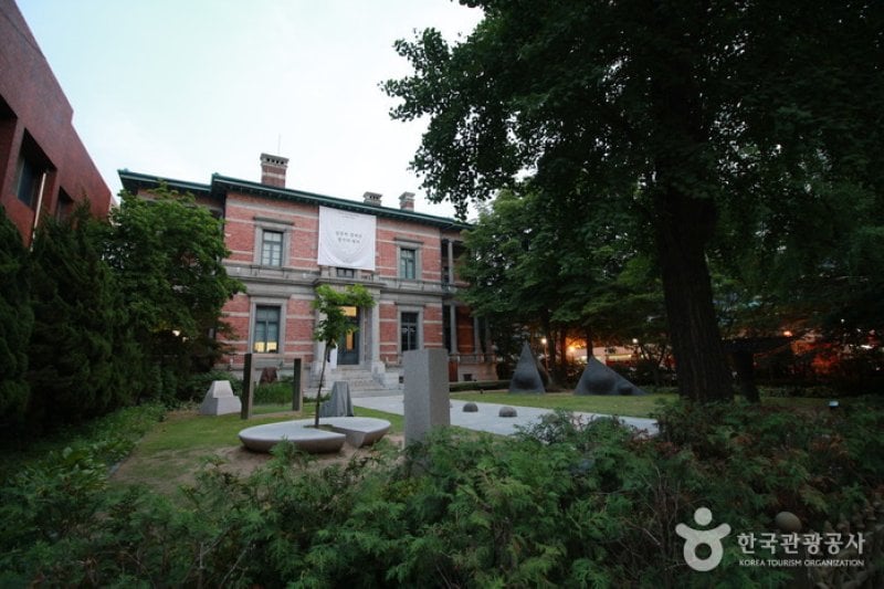 Former Belgian Consulate Office  (3/5)