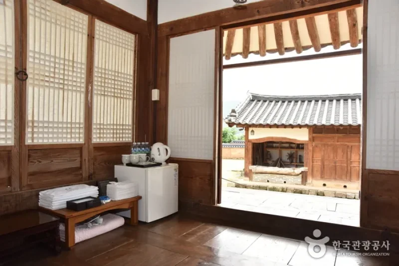 Hahoe Bukchondaek House (하회 북촌댁)[한국관광품질인증제/ Korea Quality] (2/25)