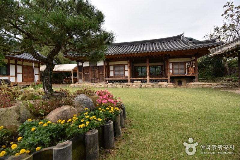 Hyangudang (향우당) (9/30)