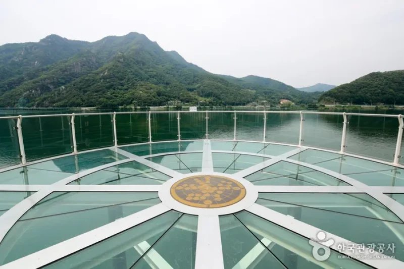 Uiamho Lake Skywalk (의암호 스카이워크) (4/7)