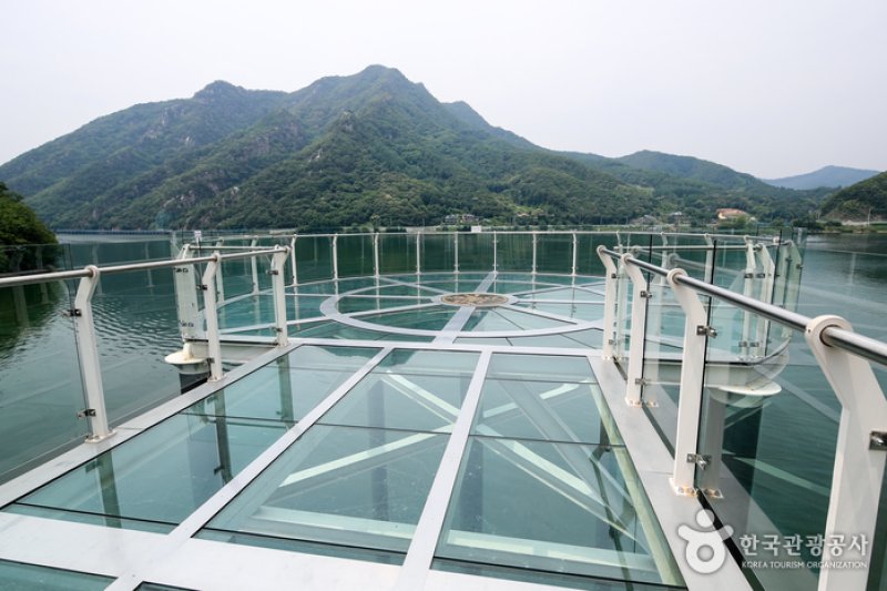 Uiamho Lake Skywalk (의암호 스카이워크) (7/7)