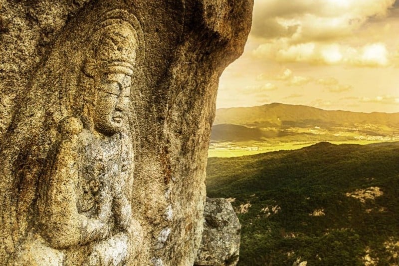 Sinseonam Hermitage Rock-carved Bodhisattva in Namsan Mountain of Gyeongju (경주 남산 신선암 마애보살반가상) (3/7)