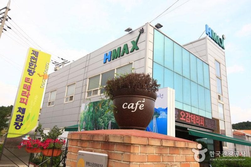 Medicinal Herb Tea Therapy Center  (한방 티 테라피 체험장) (1/4)