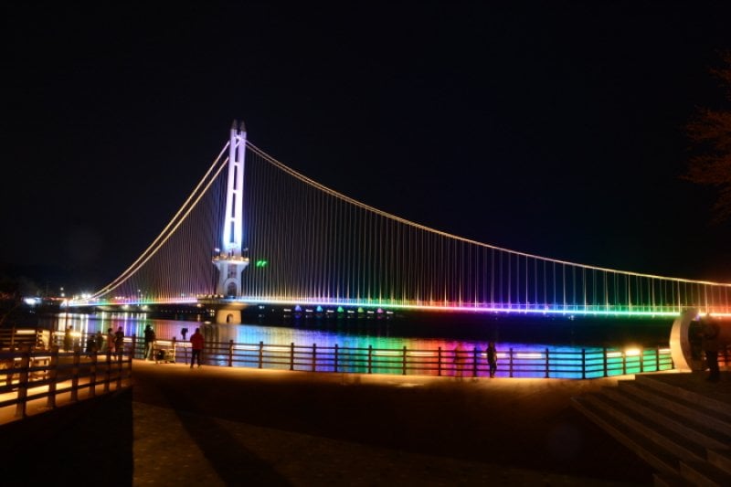 Yedangho Suspension Bridge (예당호 출렁다리) (3/11)