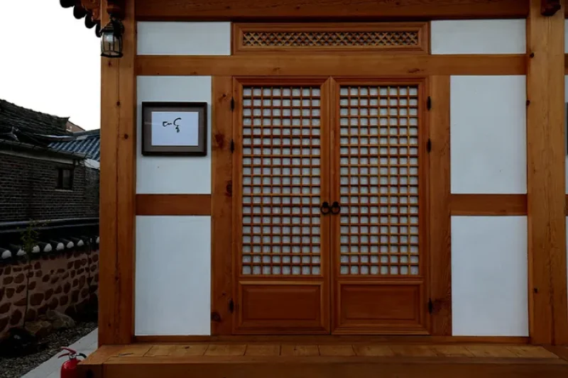 Hanok Hyeyum[Korea Quality] / 한옥혜윰[한국관광 품질인증/Korea Quality] (2/13)
