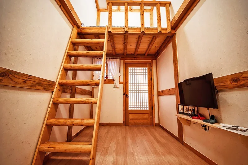 Jeongga Hanok (정가한옥) (1/7)