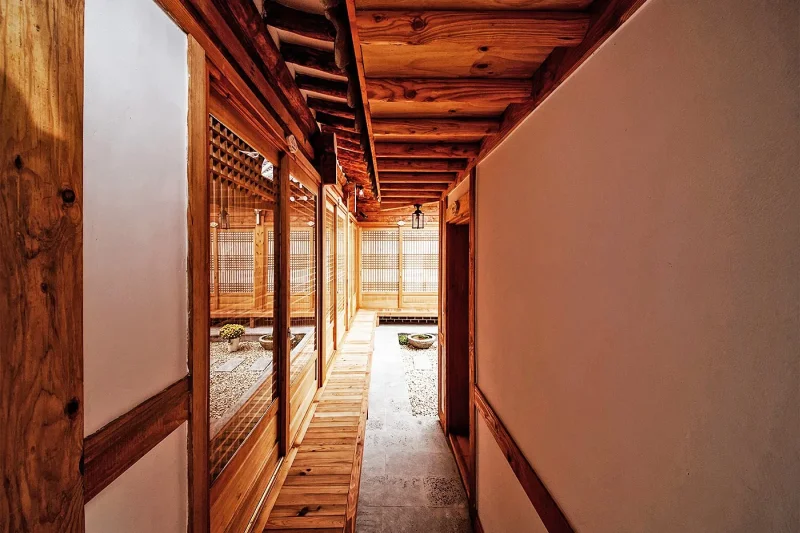 Jeongga Hanok (정가한옥) (3/7)