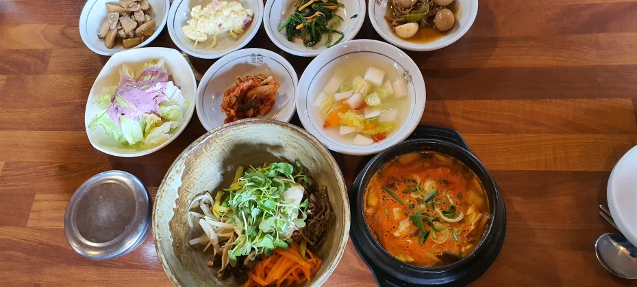 Incheon Jung-gu 1-day Experience Tour(Ocean Railbike / Cruise / Hanbok / traditional Korean paper / Traditional Market) (2/43)